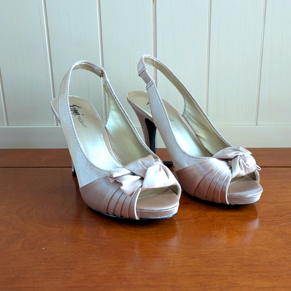 Women's Fioni Slingback Champagne Heels with Peeptoe